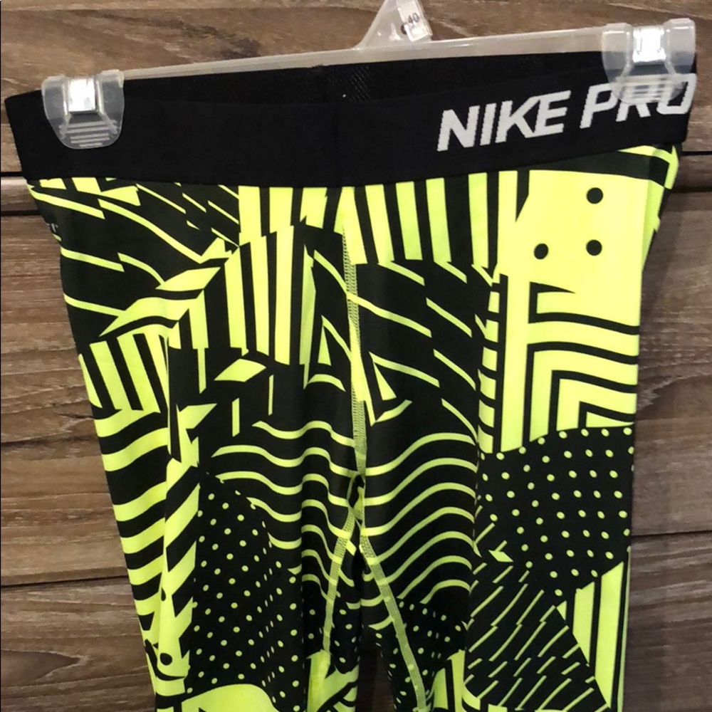 Nike Pro Capri leggings